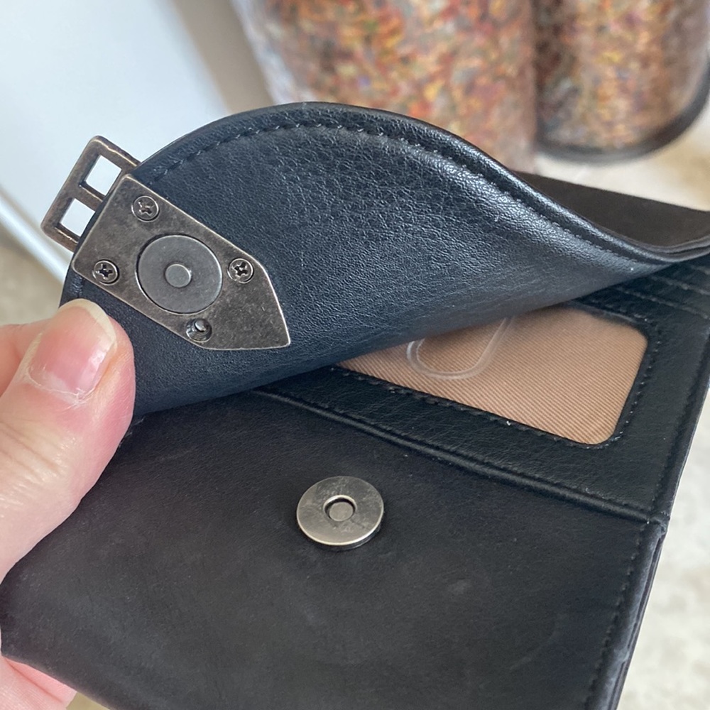 The Sak Small Crossbody Bag/Wristlet. - Picture 12 of 16